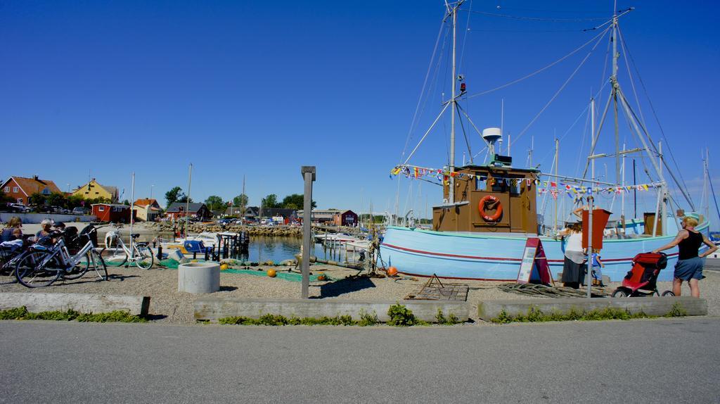 Ballen Badehotel Tranebjerg エクステリア 写真