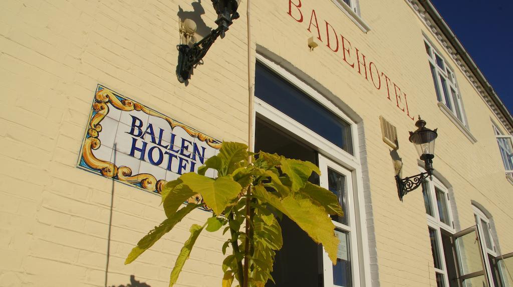 Ballen Badehotel Tranebjerg エクステリア 写真